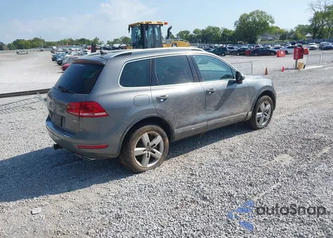 2013 Volkswagen Touareg Tdi Lux z USA, uszkodzony, nr VIN WVGEP9BP7DD005089